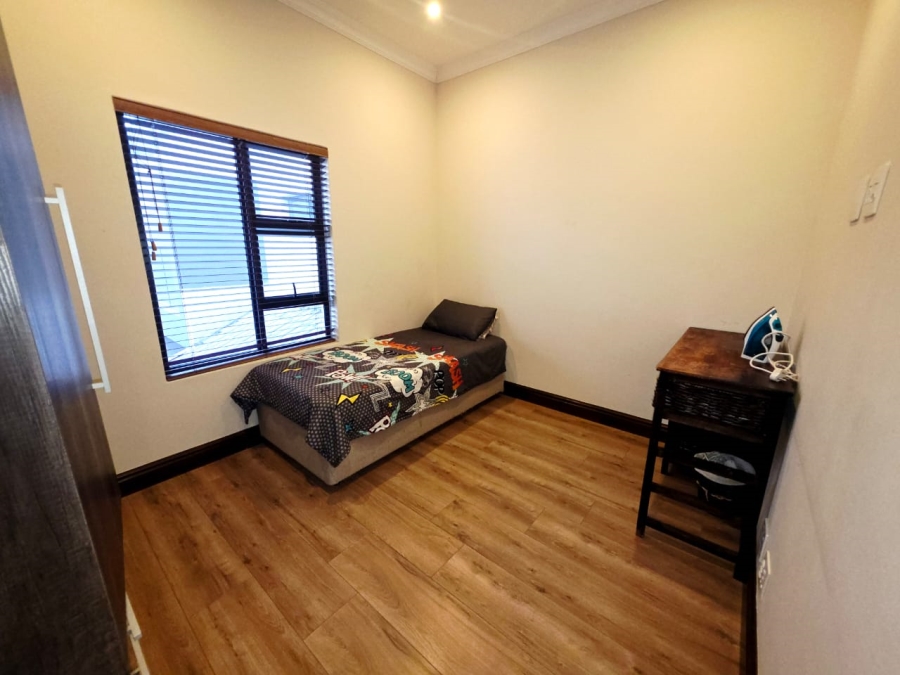 5 Bedroom Property for Sale in Sandown Western Cape